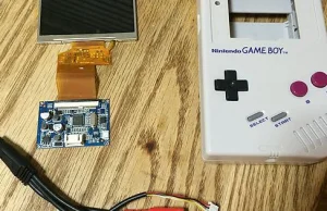 Raspberry Pi Zero w obudowie od Gameboya