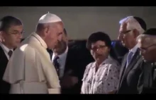 Papież Franciszek całuje dłoń Rockefellera i Rothschilda. Czy to możliwe,...
