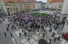 Manifestacja KOD w Kaliszu - 17 kwietnia 2016