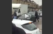 Anglia: tak wygląda parkowanie samochodu w muzułmańskiej strefie „NO-GO”