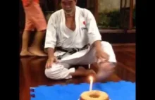 Jak emerytowany karateka #!$%@?ę świeczkę.