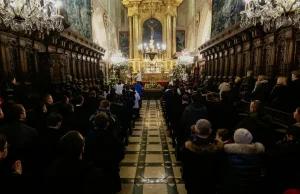 Młodzi Polacy najbardziej religijni w Europie. Ale rzeczywistość jest inna...