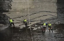 [LIVE] Malują największy eko mural - zapora na Solinie