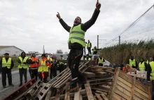 "Żółte kamizelki" blokują autostrady we Francji