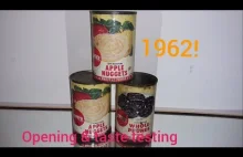 Otwarcie i przetestowanie owoców w puszkach z 1962 roku