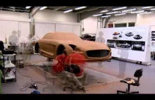 Tworzenie glinianego modelu Mercedesa SLS w skali 1:1 w time lapse