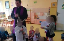 Droga krzyżowa w chełmżyńskich przedszkolach. „Jesteście potworami”