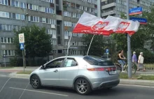 Współczesna husaria. Polacy na Euro dekorują auta, ale żeby aż tak?