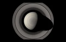 Dynamiczny pierścień F - najdziwniejszy z pierścieni Saturna