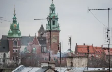 Pieniądze na walkę ze smogiem dla Rydzyka? No nie bardzo.