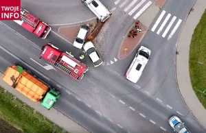 Śmiertelny wypadek w Chorzowie. Auto spłonęło po uderzeniu w filar