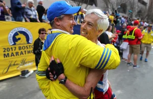 To jest gość! Boston Marathon przebiegł... 50 razy z rzędu