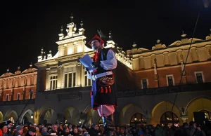 Krakowski aktywista chce zmienić ustawę o hymnie państwowym