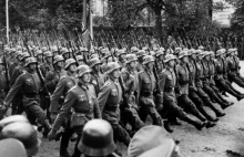 Kampania sierpniowa - dlaczego Adolf Hitler odłożył atak na Polskę?