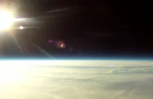 Balon wypuszczony do atmosfery z doczepioną kamerą- niesamowity widok