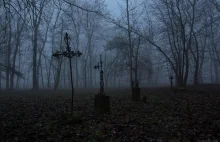Klimatyczne zdjęcia cmentarza wojennego w Twierdzy Modlin