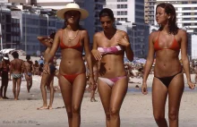 Kolorowe zdjęcia z lat 70 ukazujące życia na plaży w Rio