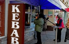 Rekrutacja po polsku. Księgarnia zatrudni studentkę, ale nie po budzie z kebabem