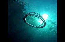 Podwodne zderzenie powietrznych pierścieni