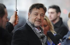 Czy Russell Crowe kibicuje Polakom na Euro 2016 za wódkę?