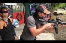 Keanu Reeves trenuje na strzelnicy do John Wick 3