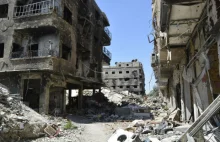 Syria: terroryści z Państwa Islamskiego wycofują się z Jarmuku