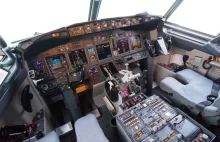 [eng] Problemy z Boeing 737 - ciąg dalszy. Cockpit screens go blank if pilots...