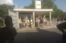 Na pół godziny zamknięto szpital, wpuszczono tylko auta Słuzby Ochrony Państwa.