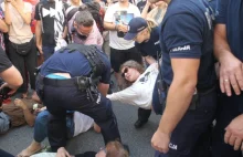 Cudzoziemcy w policji. Polacy protestują przeciw obcokrajowcom...