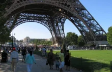 Alarm w Paryżu: Terroryści planują ataki z powietrza?
