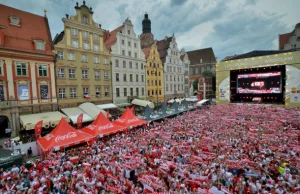 Nie będzie stref kibica? Polsat żąda setek tysięcy złotych za pokazywanie...