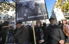 Protesty przeciw wizycie Merkel w Portugalii. "Hitlerze, wracaj do domu!"