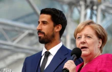 Angela Merkel raz jeszcze przyjęłaby uchodźców. Będzie wywierać presję na Polskę