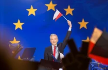 Kandydat na prezydenta RP oklaskuje atak na Polskę