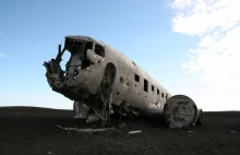 Niezwykła historia samolotu Dakota C-117. - Spakowana walizka