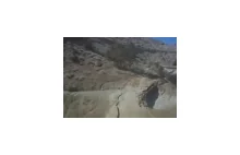 Kierowca bombowca przesiadł się na motor <VIDEO>