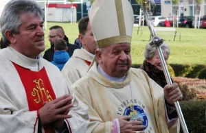 Kardynał Dziwisz przywiózł do bł. Karoliny krew św. Jana Pawła II.