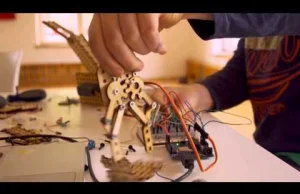 Jak polskie LEGO. Lo Fi Robot pozwala budować i programować roboty w...