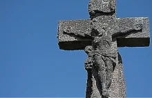 Sataniści sprofanowali kościół we Francji?
