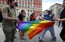 Ruch LGBT dąży do konfrontacji społecznej. Szkodzi homoseksualistom.