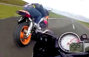 BMW 1000 VS. Honda CBR 1000 Repsol