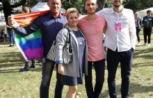 Donos na dyrektorkę szkoły, bo "świętowała na paradzie równości w Poznaniu"