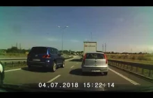 Szeryf drogowy utrudnia prawidłowo jadącym zjazd z autostrady