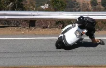 Dlaczego nie powinno się jeździć skuterem w crocsach (ani motocyklem)