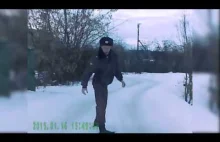 Rosja. Pijany policjant grozi pistoletem