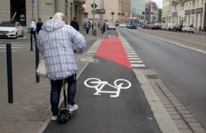 Rowerzyści nie znają przepisów i jeżdżą pod prąd w centrum Wrocławia