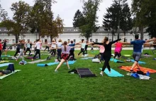 "Joga to grzech". Radny Zjednoczonej Prawicy pyta dlaczego zajęcia z jogi...