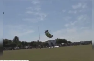 Twarde lądowanie spadochroniarza w RPA