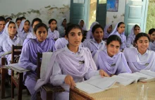 W Pakistanie dziewczynki nie chodzą do szkół.