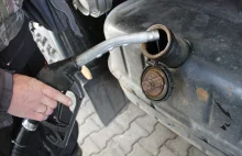 Łódź: Olej do silników okrętowych trafiał do baków samochodów